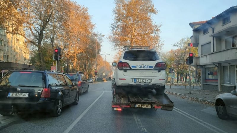 Цял Асеновград ликува след тази СНИМКА на патрулка, която...