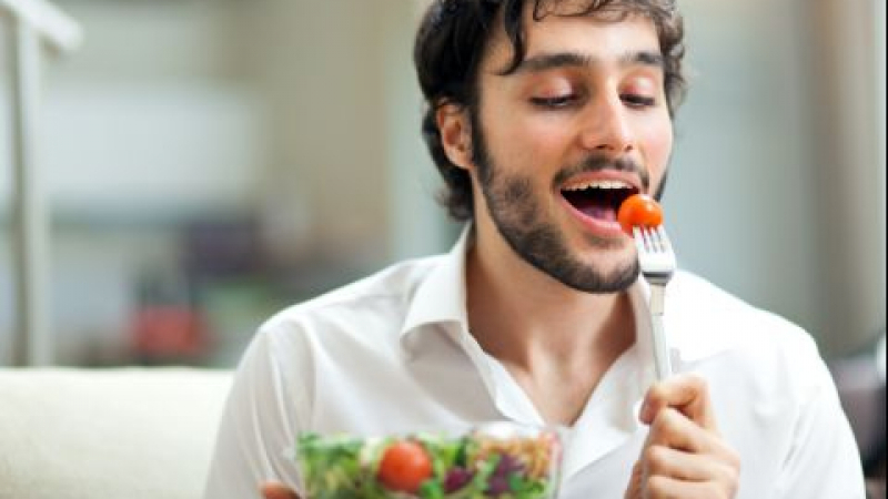 Ендокринолог посочи най-вредните храни за мъжете