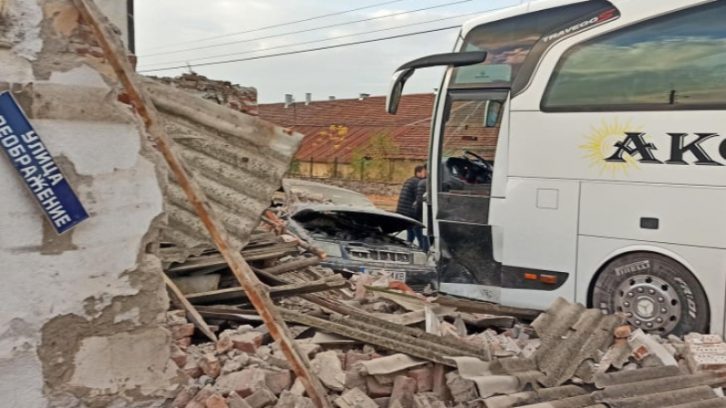 Катастрофата в Симеоновград: Как се стигна до съборената къща?