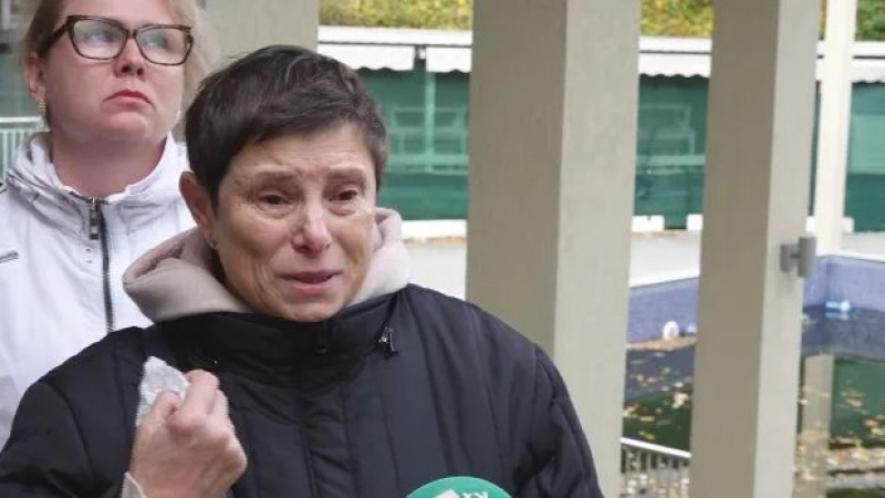 Украинска бежанка плаче: Не пускат мъжа ми в хотела в Приморско ВИДЕО