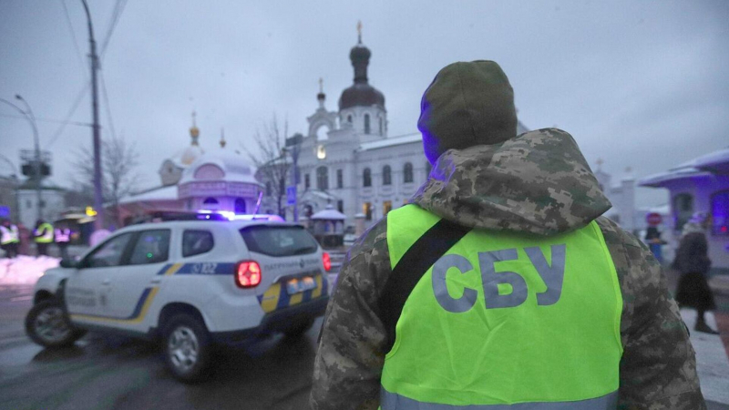 Украинските служби нахлуха в прочут манастир в Киев заради... ВИДЕО