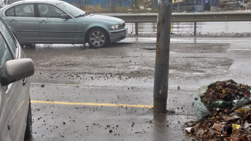 Много опасна ситуация на натоварен булевард в София СНИМКИ
