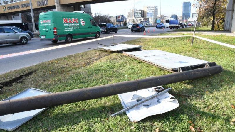 Кошмарен инцидент на столичното Цариградско, шофьор на лъскав джип си скубе косите СНИМКИ 