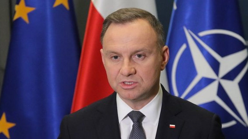 Скандалът не стихва: Полският президент потвърди, че падналата ракета е украинска, Кулеба се инати - няма доказателства