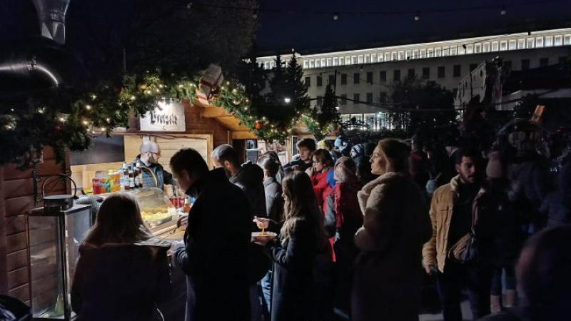 Немският коледен базар в София остана на тъмно