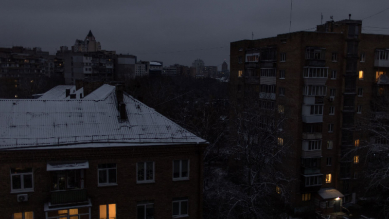 Ужасът за Киев се сбъдна: Падна сняг - всички са на тъмно и студено, а руснаците...