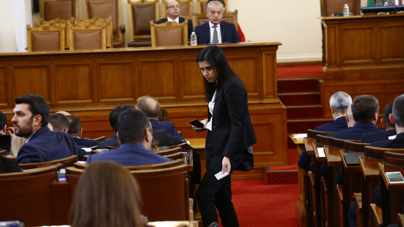 Депутатите взеха ключово решение за парите на българите със 175 гласа!