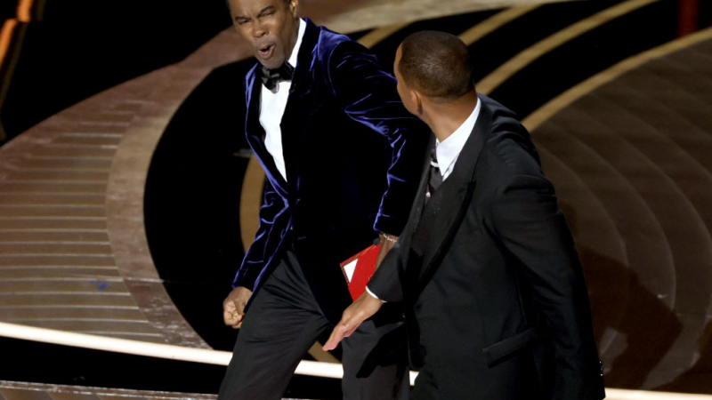 Крис Рок измисли как да си върне на Уил Смит за шамара на Оскарите 