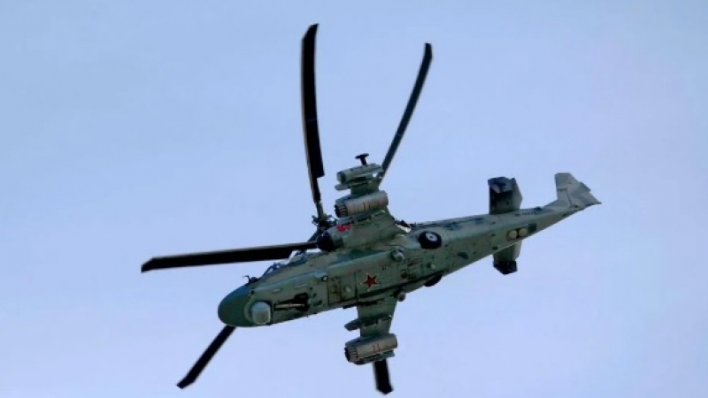 ВИДЕО от войната: Украинските сили свалиха руски хеликоптер Ка-52 