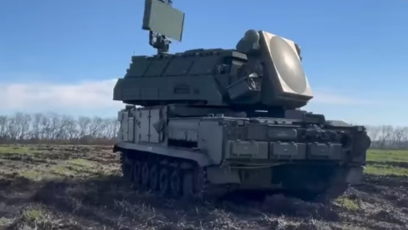 ВИДЕО от войната: Показаха как руската ПВО се справя с украинските ракети GMLRS