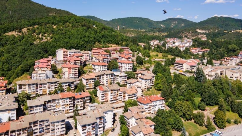Урок по география: Най-малък е по население, но е най-дълъг - кой е този български град?