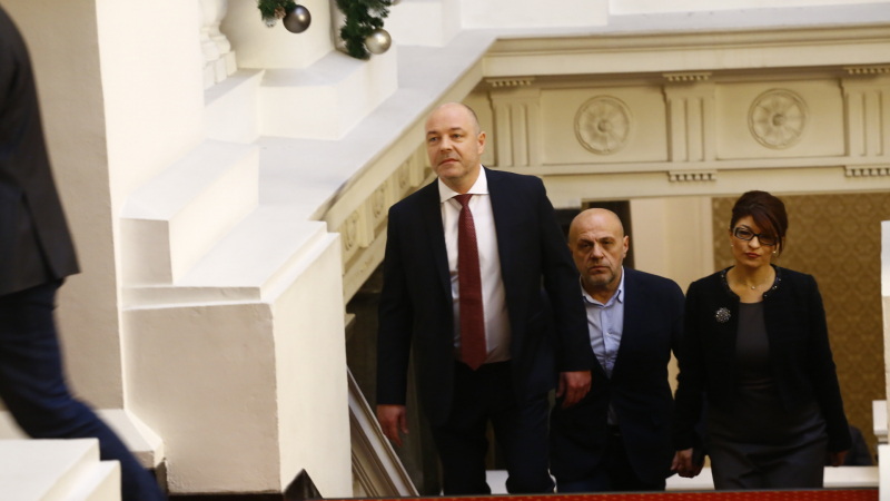 Росен Желязков посочи как Борисов финтира всички с проф. Габровски, в кабинета влизат...