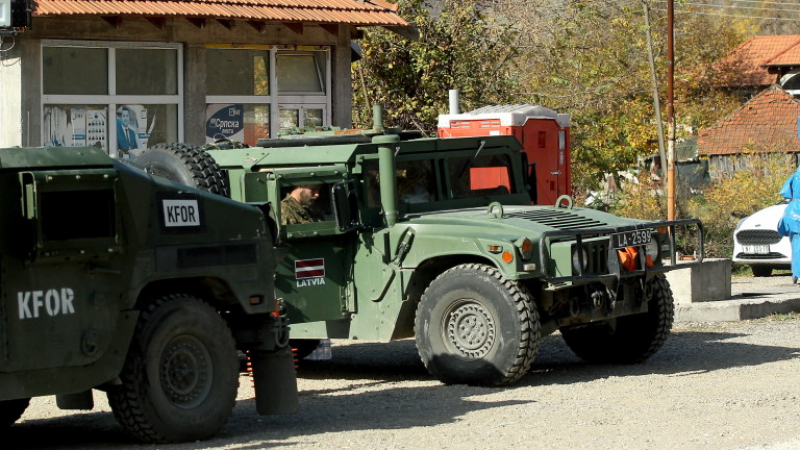 Сръбски танкове са до Косово, САЩ със светкавична реакция