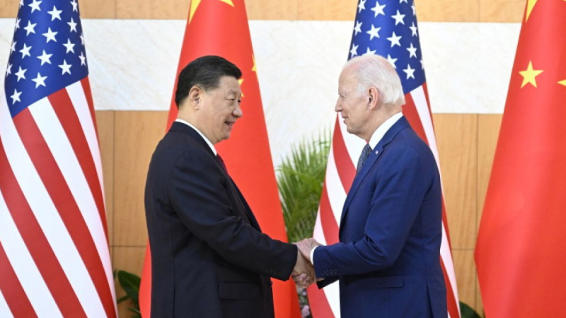 Белият дом е готов на всичко, за да стопли отношенията с Пекин
