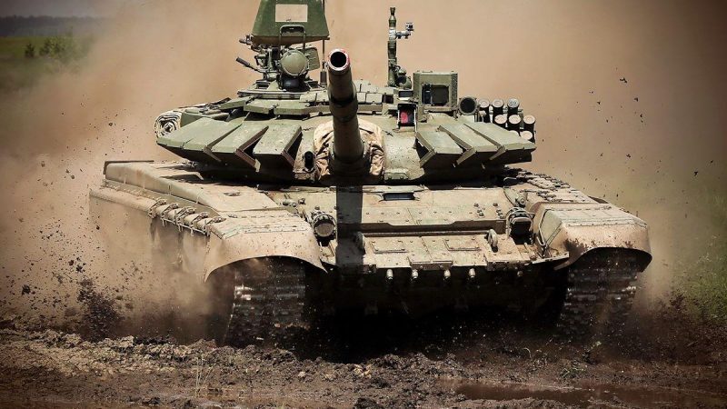 ВИДЕО от войната: Русия изпрати в Беларус влак с танкове Т-72