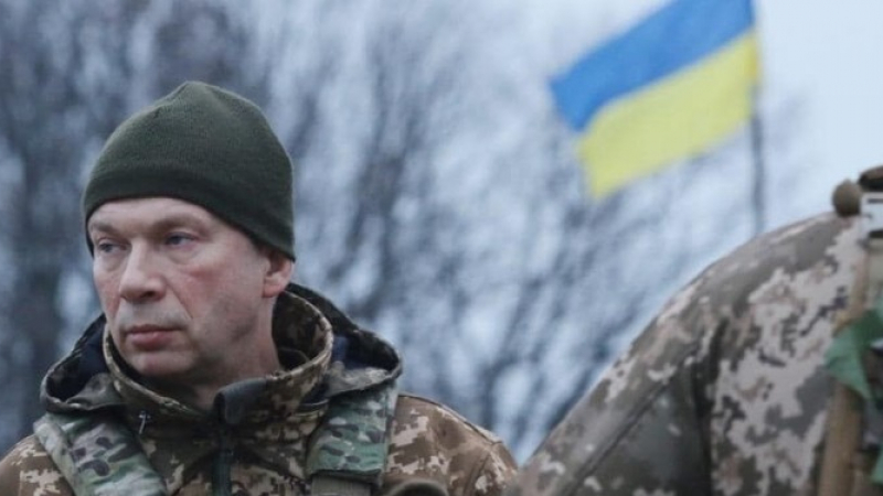 Украински топгенерал обяви: Преминаваме към „активна отбрана“ поради...
