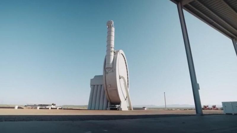 ВИДЕО на гигантски катапулт, който хвърля сателити в космоса, изуми света