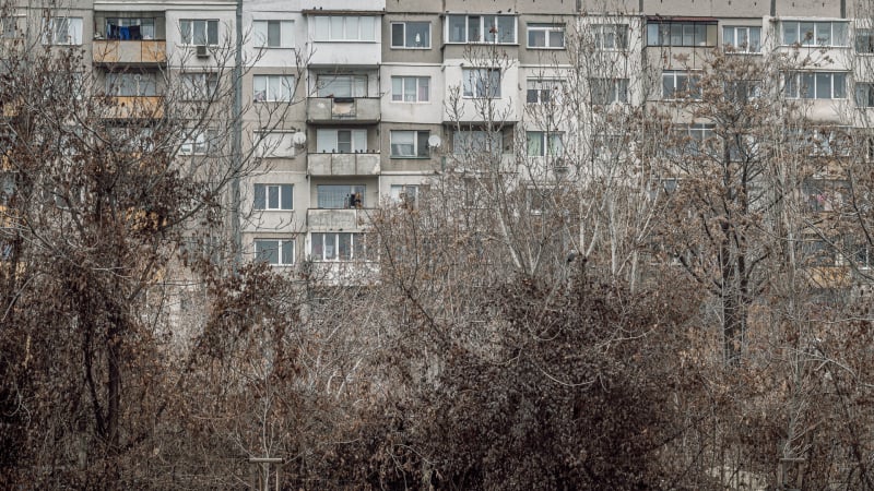 Човек на Терзиев иска общината да отнема празните апартаменти в София и да ги раздава на...