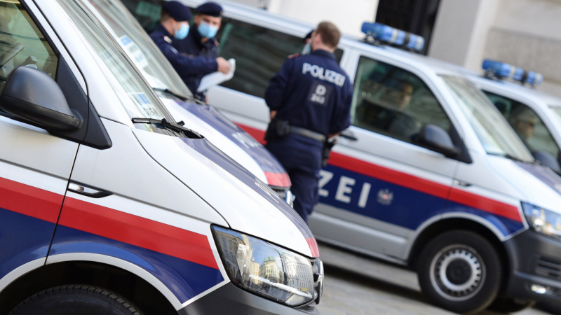 Мистериозно убийство на 13-г. момиче и майка ѝ потресе Виена