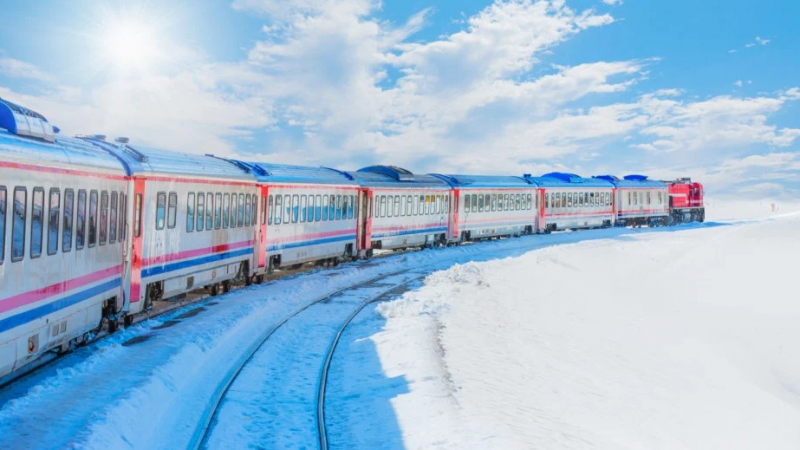 Потегли най-чаканият влак в Турция, ето колко струва возенето