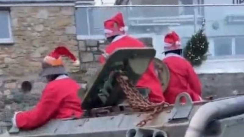 Вижте как пияни Дядо Коледа обикалят с БМП и възмутиха жителите ВИДЕО