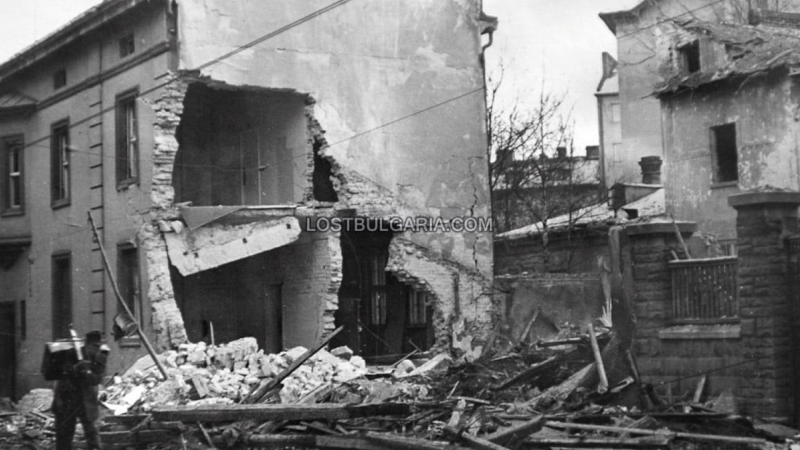 900 убити и над 1000 ранени при англо-американските бомбардировки над София СНИМКИ