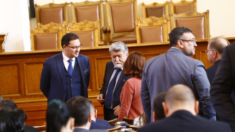 От ГЕРБ с извънреден ход след взривяващите думи на Рашидов, поискаха депутатът да...