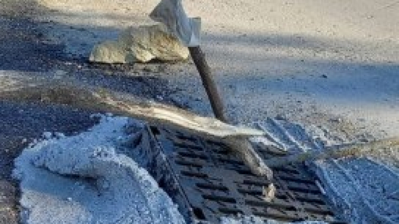 BG инженерна мисъл: Капак на шахта  в Търново взриви мрежата СНИМКИ