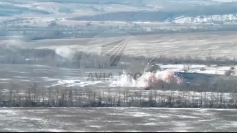Зрелищно ВИДЕО: Танк Т-90М "Прорив" майсторски избегна нападение от украинска ракета