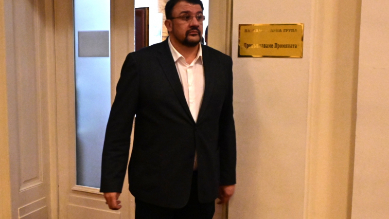 Ананиев повдигна завесата има ли депутати на ПП-ДБ в служебния кабинет