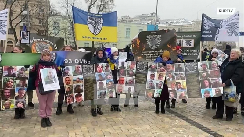 ВИДЕО от войната: "Маршът на вдовиците" се проведе в Киев