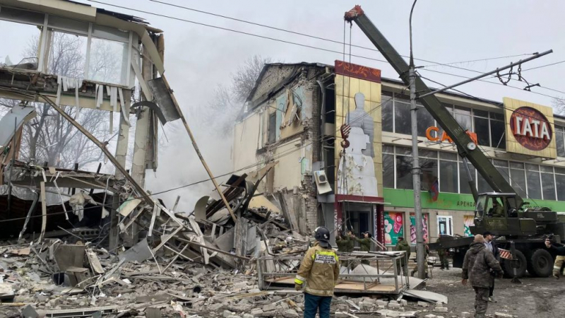 ВСУ сринаха жилищна сграда с ракети от РСЗО, а Киев е бил ударен с С-400 ВИДЕО