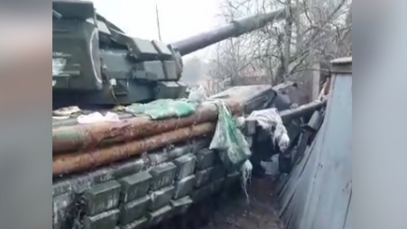 ВИДЕО от войната: ВСУ показаха нов трофеен руски танк