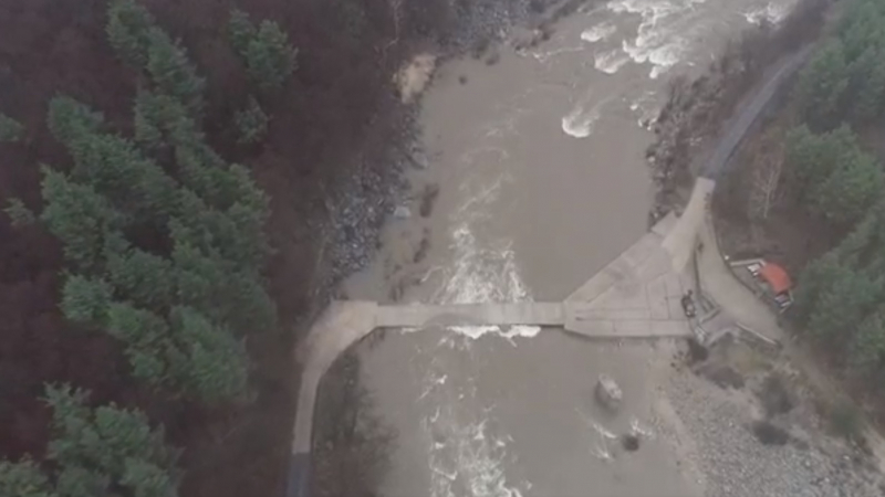 ВИДЕО показа как водната стихия откъсна от света 6 села в Кърджалийско 