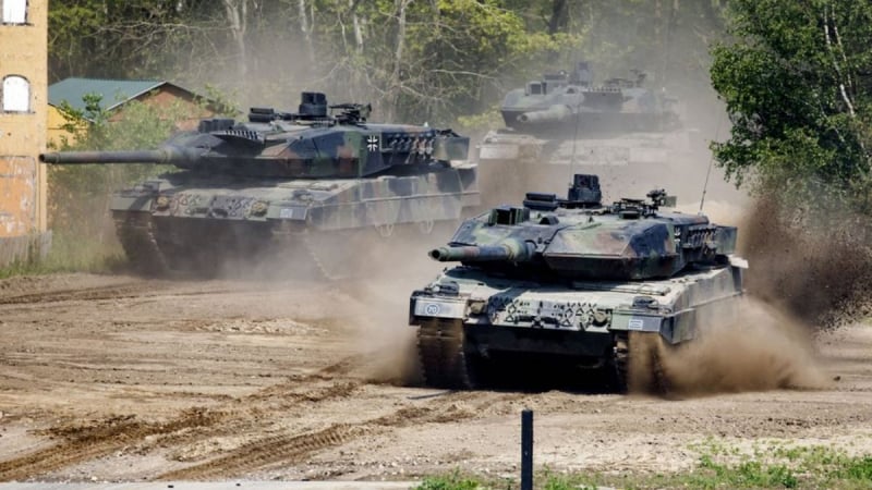 Forbes: Дания вади музейни експонати, за да обучи украинските военни с Leopard 