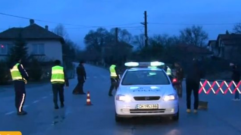  Акция в Сливенско, жандармерия и полиция тарашат наред, има арести! ВИДЕО