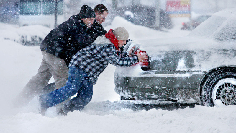 Шест причини задължително да карате колата си през зимата