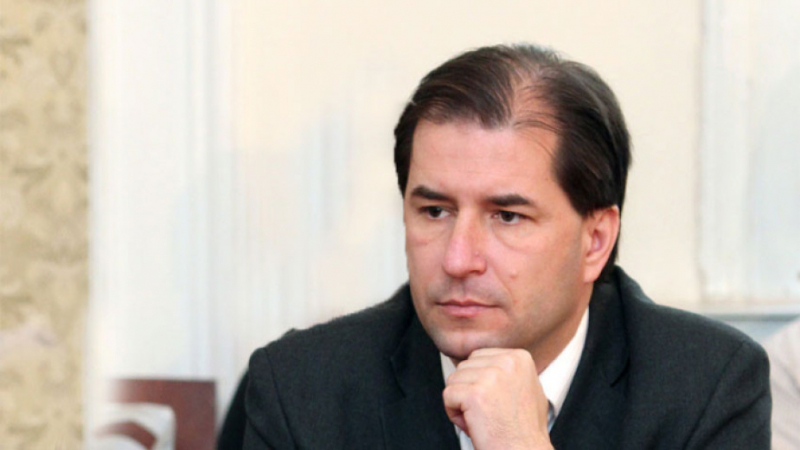 Д-р Борислав Цеков: Референдумите са за партийна злоупотреба 