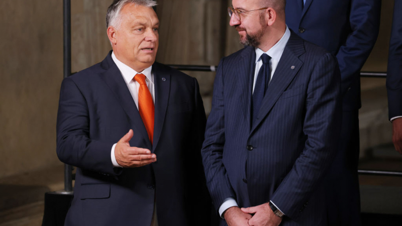 Politico: Орбан призова Украйна да се предаде - какво означава това 