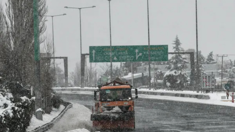 "Барбара" донесе снежния ад в Гърция, всички извънредно служби са на крак