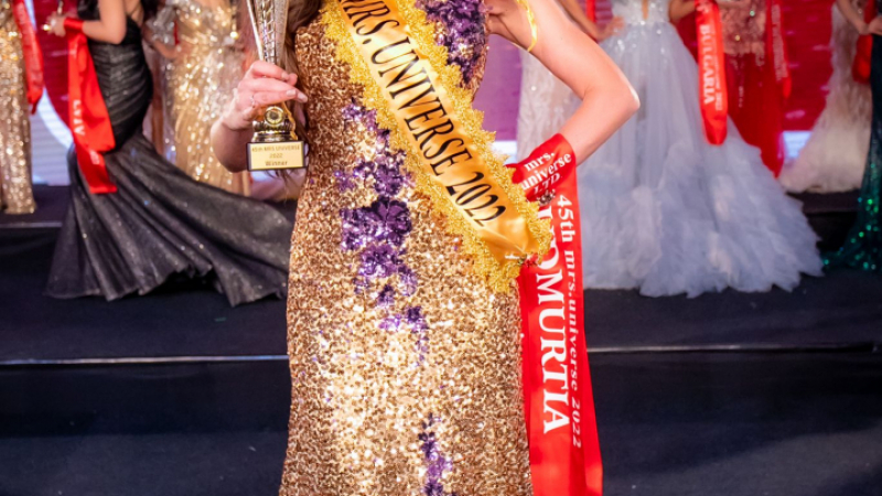 Красавица от Удмуртия става Мисис Вселена на конкурс в София СНИМКИ