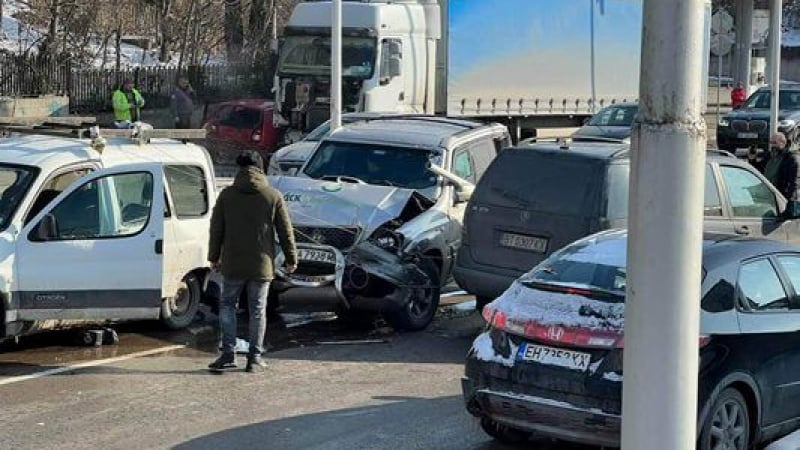 Ето кого арестуваха за адското меле по ранна заран в Търново