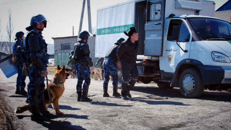 В Киев разкриха кой занапред ще вербува руски затворници за войната в Украйна