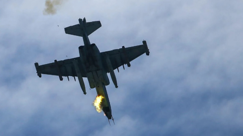 ВИДЕО от войната: Граничари унищожиха руски самолет, пилотът не се катапултира