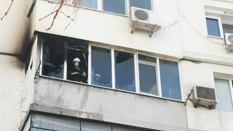 Кошмарен инцидент в 10-етажен блок в Пловдив СНИМКИ 