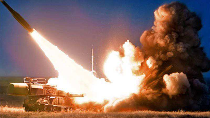 ВИДЕО от войната: Руски ЗРК "Бук" унищожава ракета от HIMARS