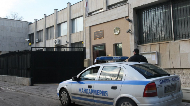 Брутални убийства: Ученици разстрелват наред в София, извадиха "АК-47" срещу гард от НСО и...