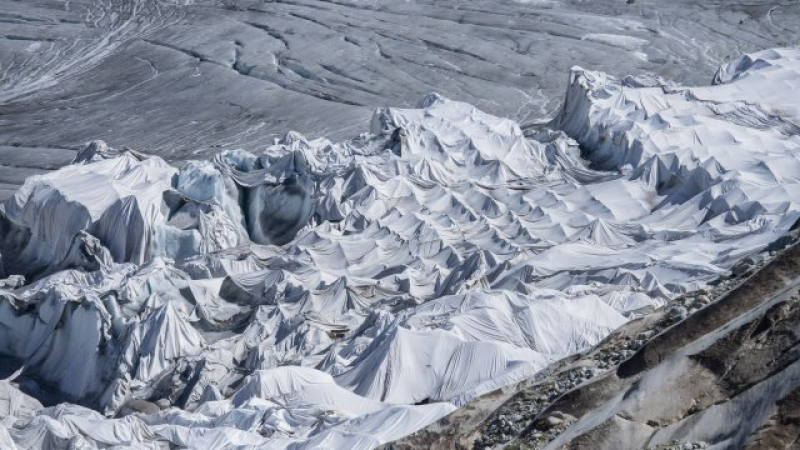 В разтопен ледник откриха тялото на турист, изчезнал през 1974 г.