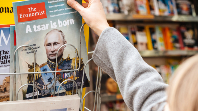 Новите ценности: Детски книжки с ЛГБТ мравки, а до тях - злодеят Путин