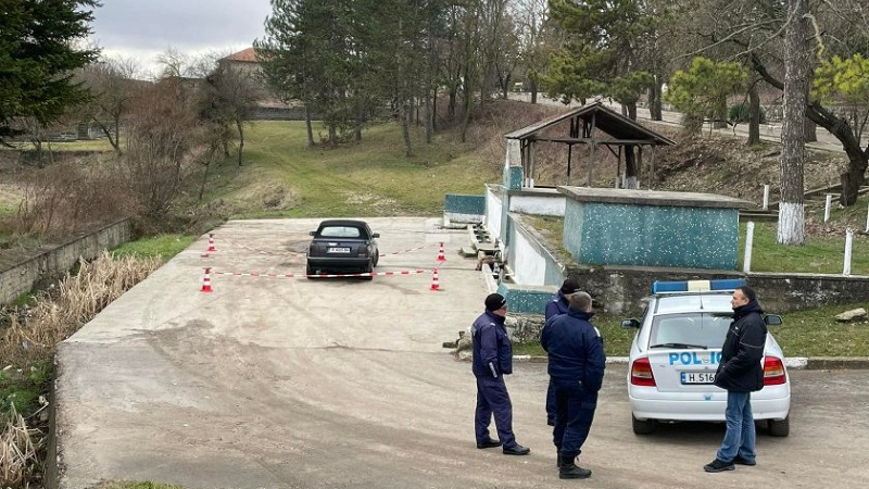 Друмево почерня от мъка - задушените били годеници, момичето рожденичка